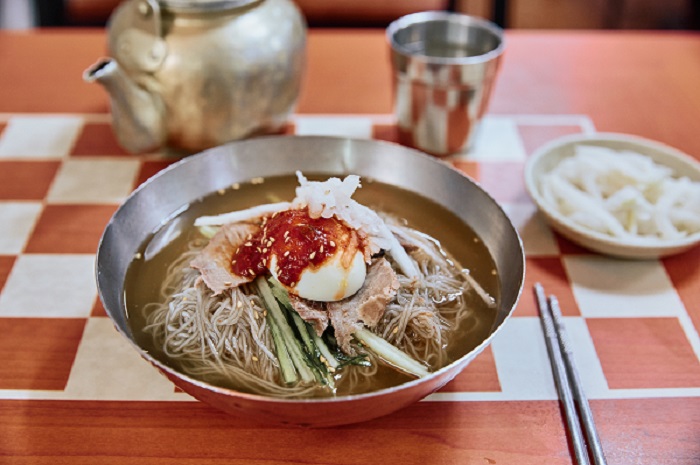 부산을대표하는 시원한 밀면